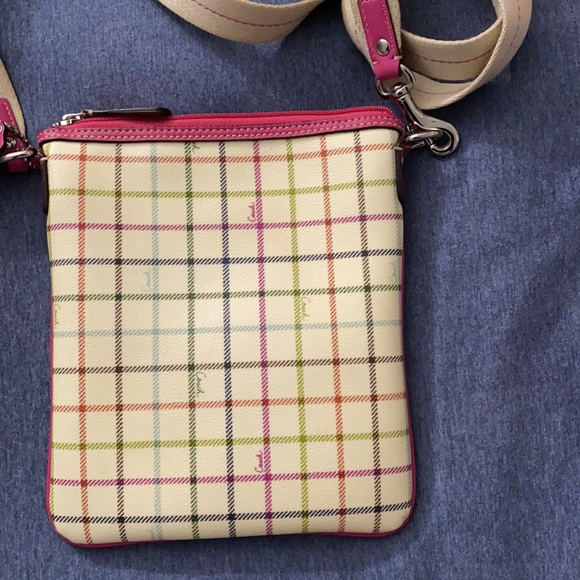 COACH Crossbody - Picture 3 of 3